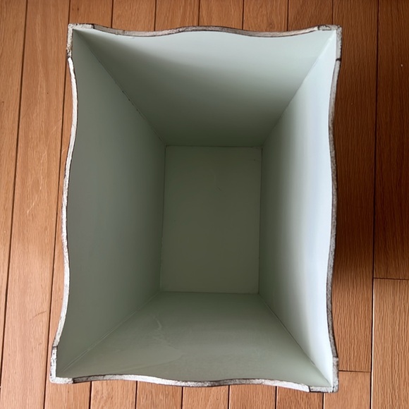 Labrazel Riviera Wastebasket - Picture 5 of 8